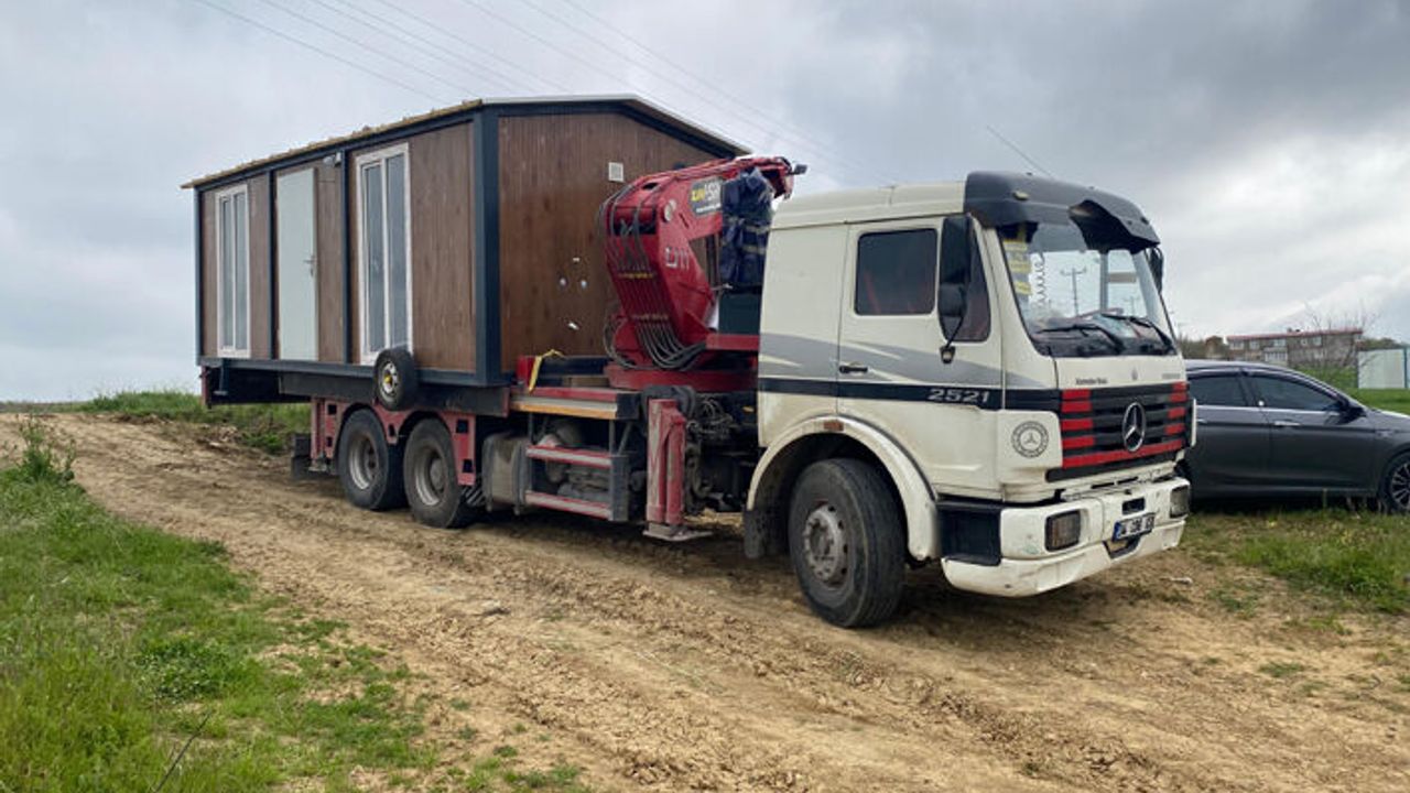 Kandıra’da Kaçak Yapıya Geçit Yok, Konteynerler Araziye İnmeden Durduruluyor