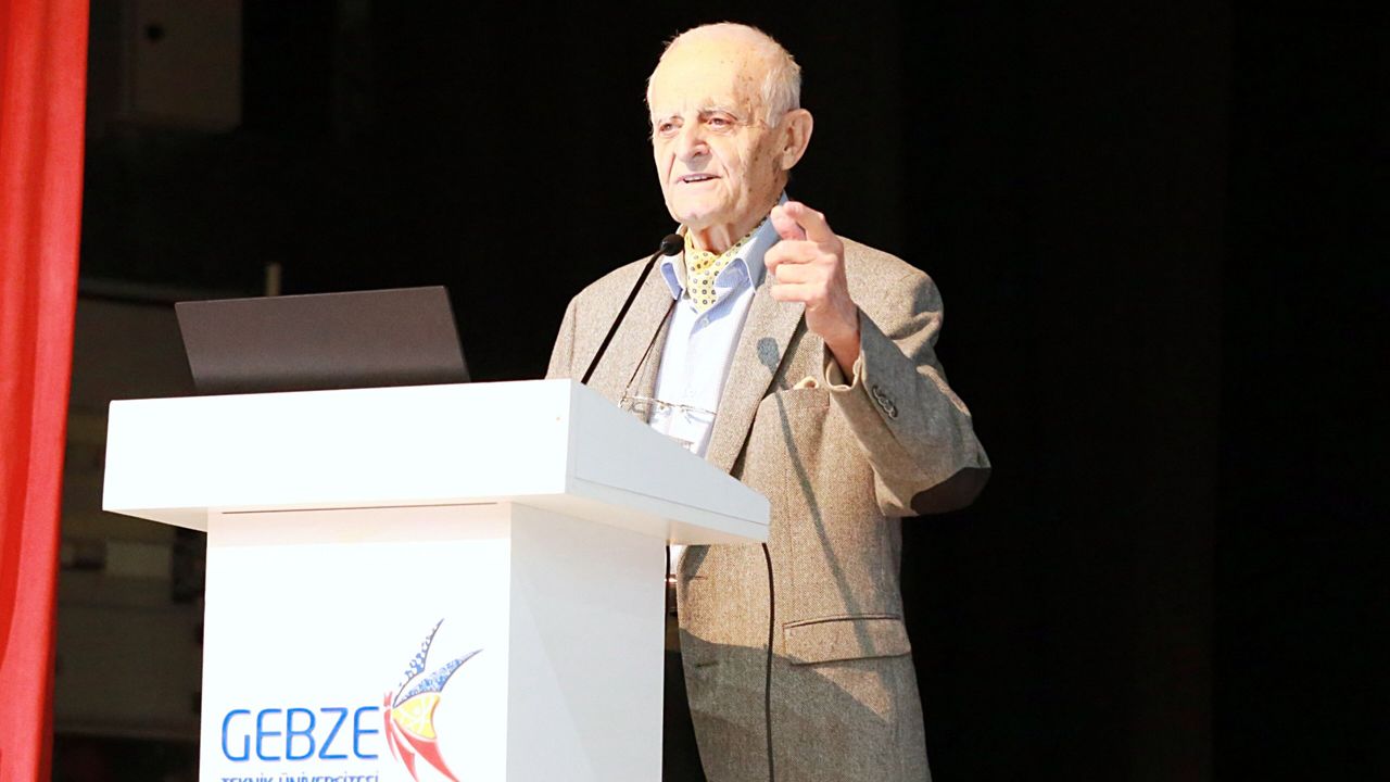 GTÜ’de Tasarım Zirvesi: Duayen İsim Önder Küçükerman Tofaş’ın Sırlarını Anlattı