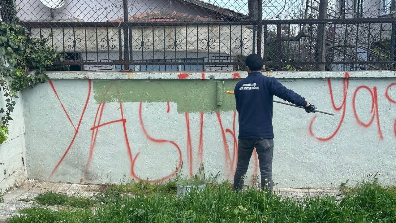 Çayırova’da Parklar Yenileniyor: Duvar Yazıları Silindi, Görüntü Kirliliği Son Buldu