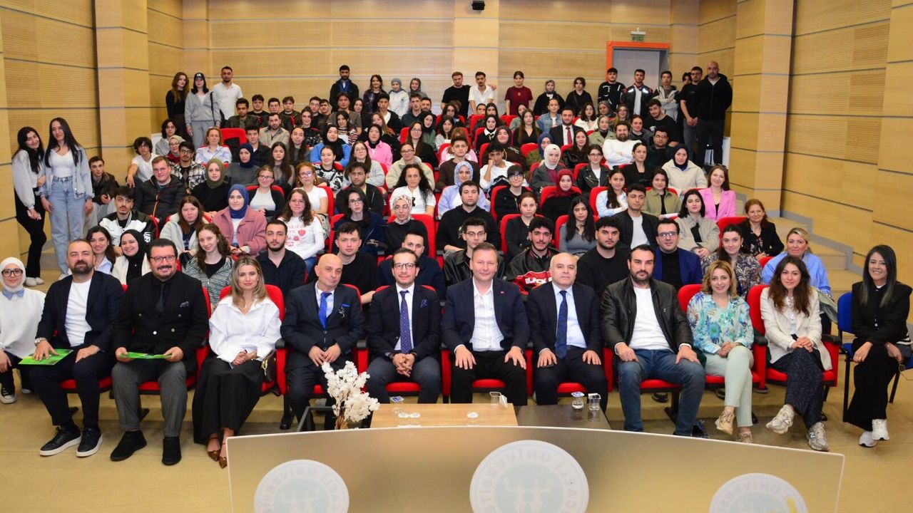 KOÜ Turizm Fakültesi paneli sektörün öncüleriyle buluştu