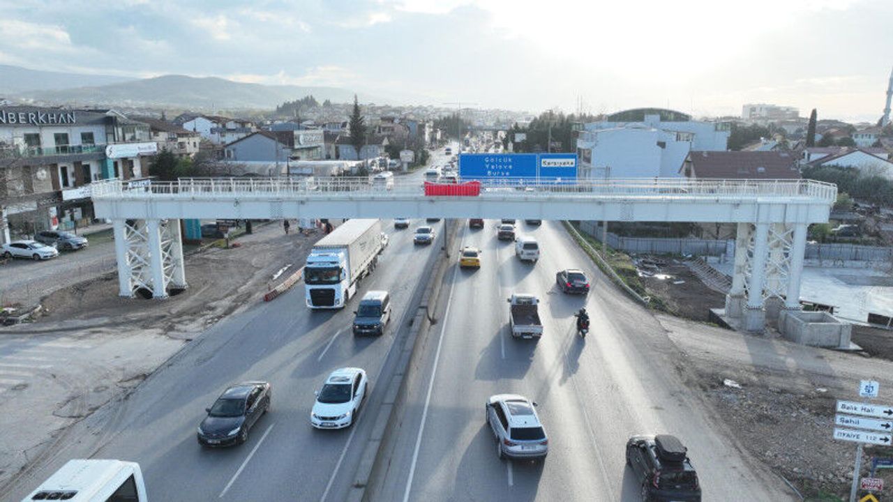 Başiskele Kavşağı’nda Gece Mesaisi Başladı! D-130 Karayolu’nda Yol Kapanıyor