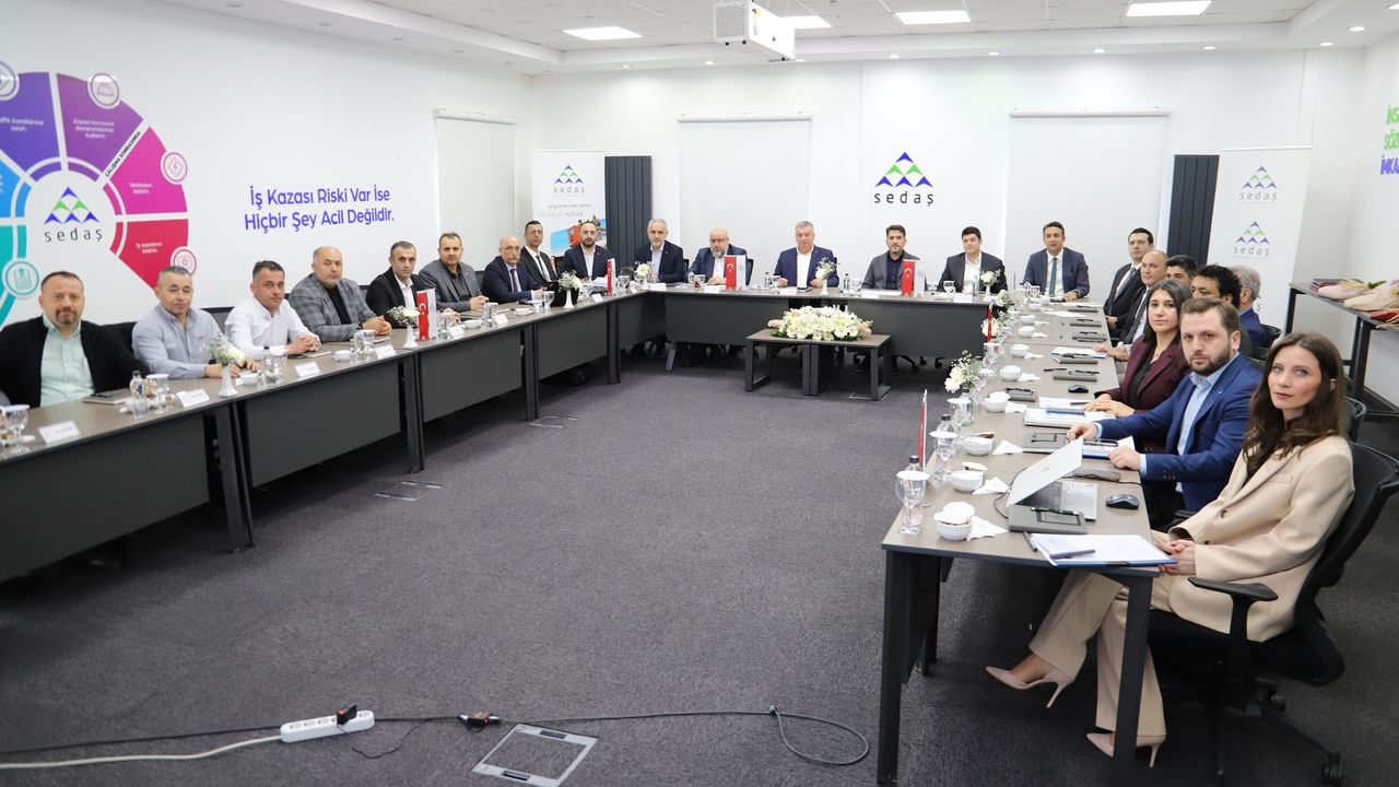 Binlerce Enerji Çalışanı Bu Masayı Bekliyordu: SEDAŞ ve TES-İŞ İlk Oturumu Yaptı