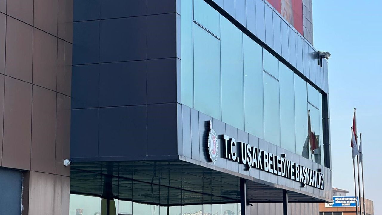 Uşak Belediyesi’ne ikinci dalga operasyon: 25 gözaltı