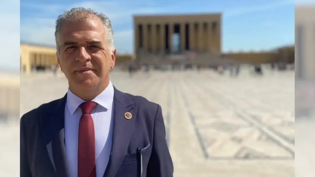 Datça CHP’de Şok İstifa: Sezai Öz Görevi Bıraktı, Mesajı Bomba Etkisi Yarattı!