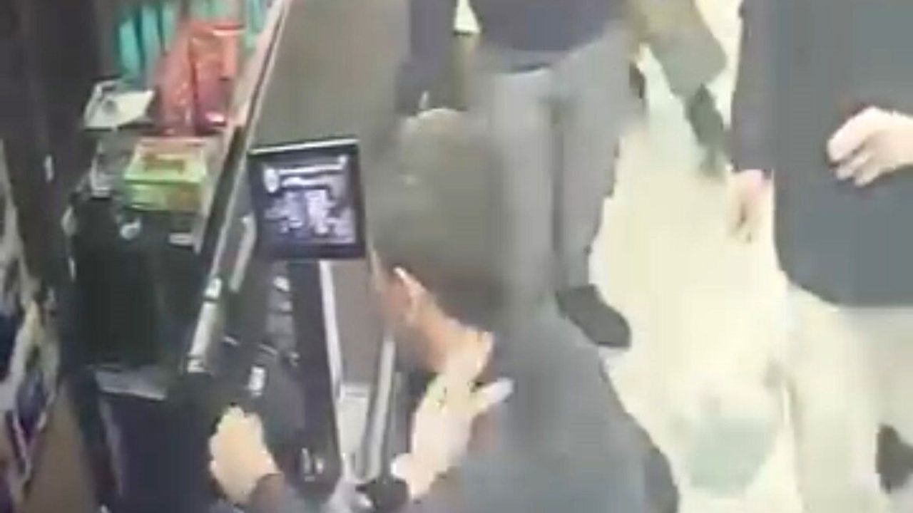 Poşet Tartışmasında Kadın Kasiyer Darbedildi