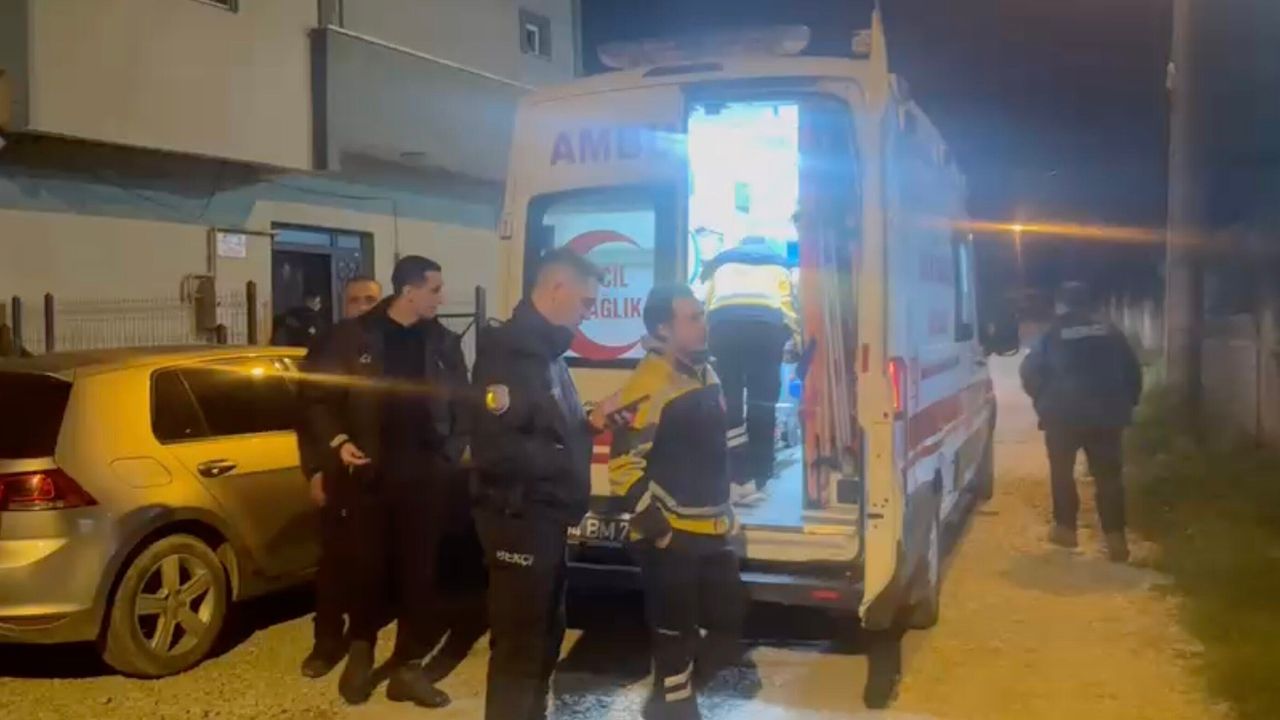 Aynı Evde Yaşadığı Arkadaşını Bıçakladı