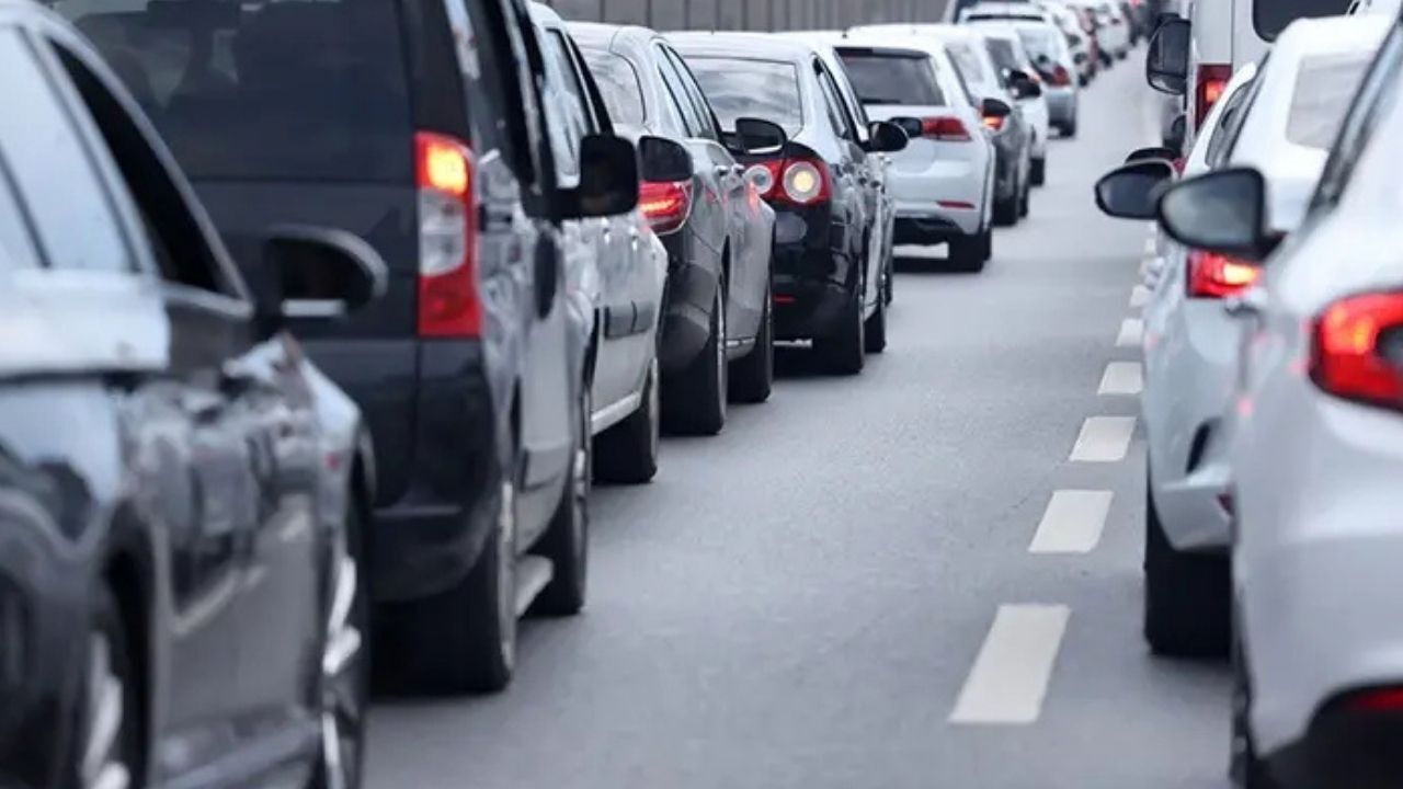 İkinci el araç alım satımında yeni dönem: O zorunluluk resmen esnetildi