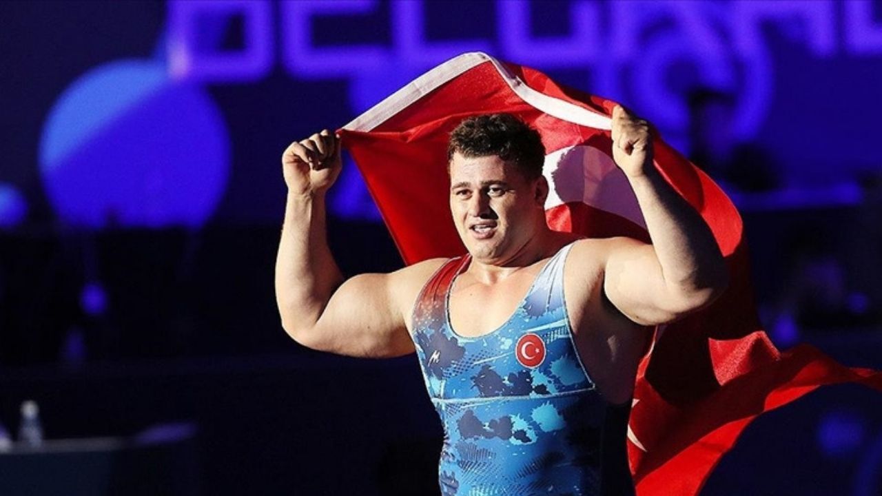 Rıza Kayaalp 13.kez Avrupa Şampiyonu oldu! 610 gün sonra tarih yazdı