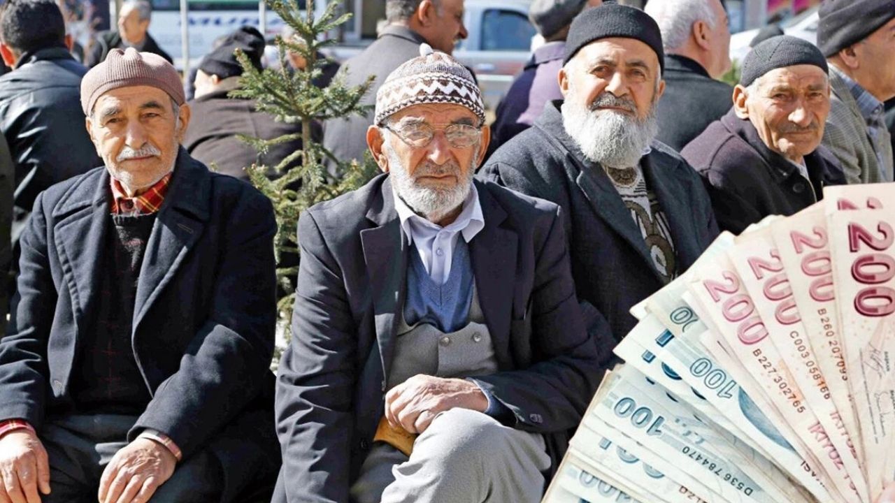 Milyonlarca emekliyi ilgilendiriyor! Kurban bayramı ikramiyeleri için tarih belli oldu