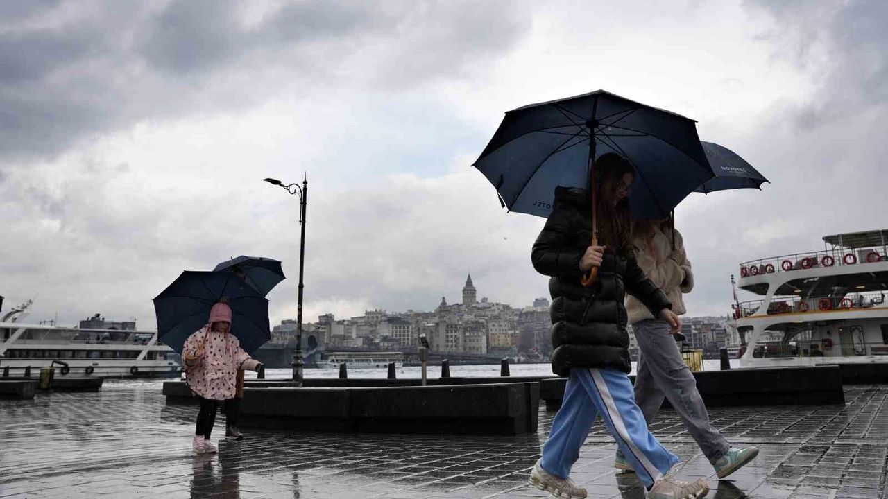 İstanbul yağmur sonrası manzarası havadan görüntülendi