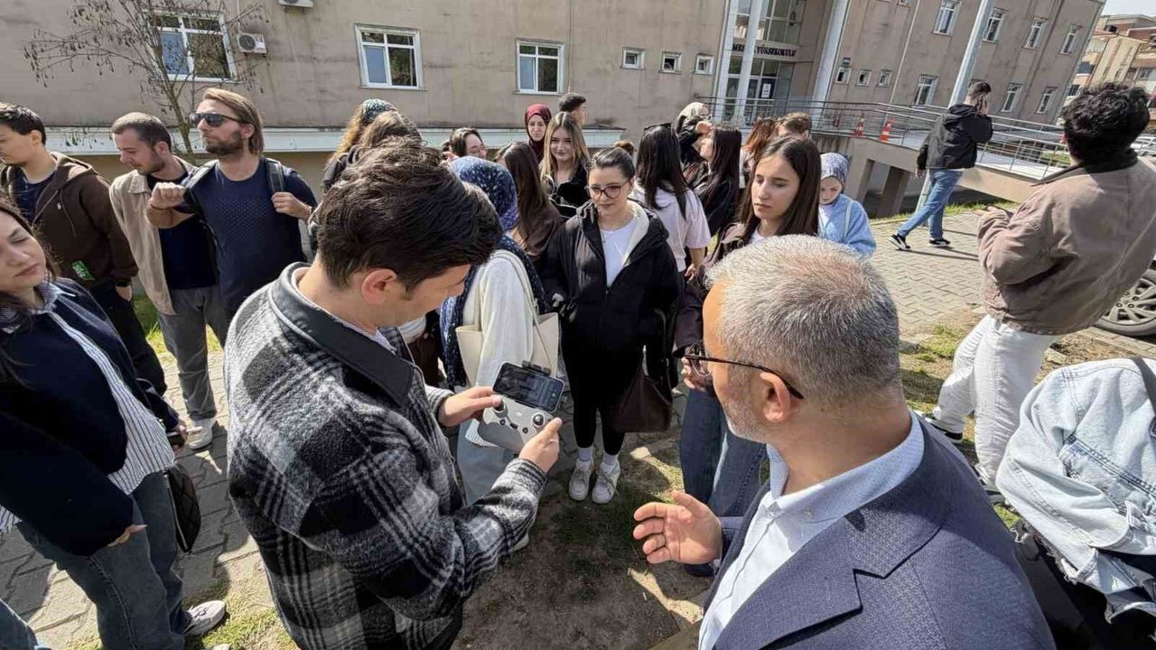 SUBÜ’de Geleceğin Gazetecilerine Dron Eğitimi: Yeni Medya ve Hava Fotoğrafçılığı Ele Alındı