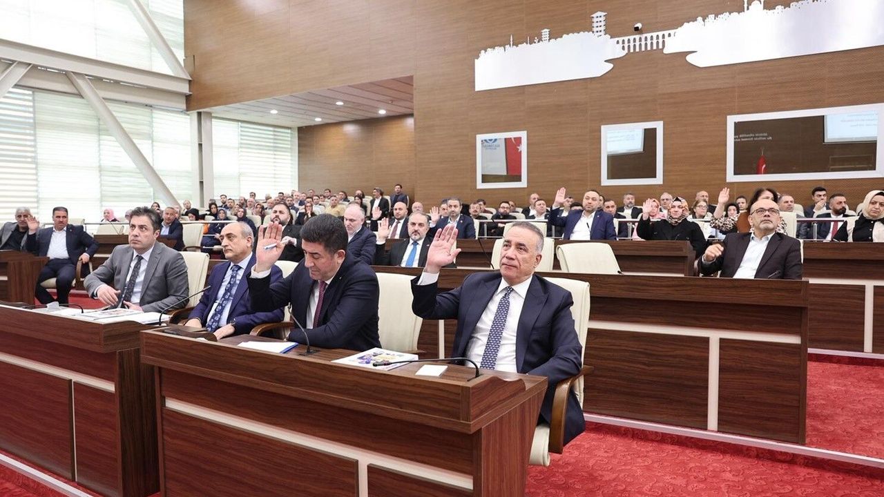 Sultangazi Belediyesi'nin 2025 Faaliyet Raporu meclis onayından geçti