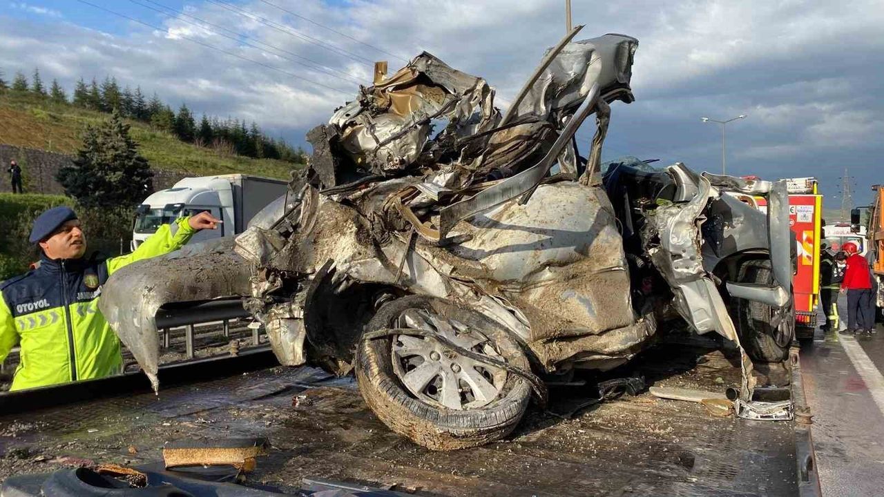 TEM Otoyolu Kocaeli Geçişinde Zincirleme Kaza: 2 Ölü