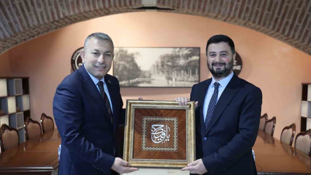 Trabzon Valisi Tahir Şahin'den Kağıthane'ye ziyaret