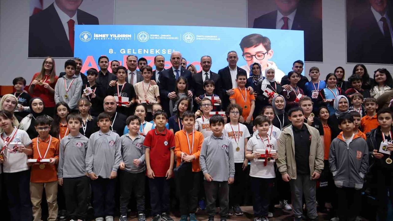 Ümraniye’de Zeka Ustaları Yarıştı: 8. Akıl ve Zeka Oyunları Festivali Şampiyonlarını Seçti