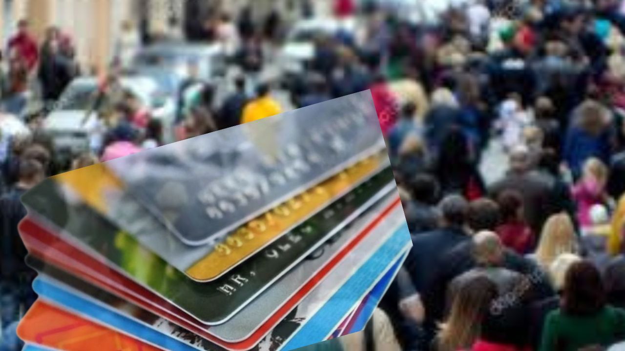 Emekli ve Asgari Ücretlilere Ara Zam Geliyor mu? Maaş Kartlarını Bu Tarihte Hazırlayın