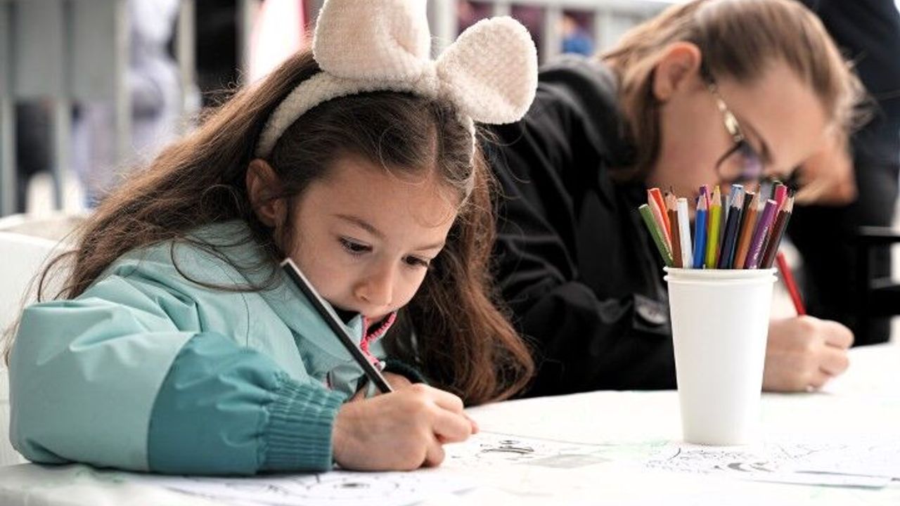 Kocaeli’de 23 Nisan Coşkusu Atölyelerle Taçlanıyor: "Bi Dünya Eğlence" İzmit’te!