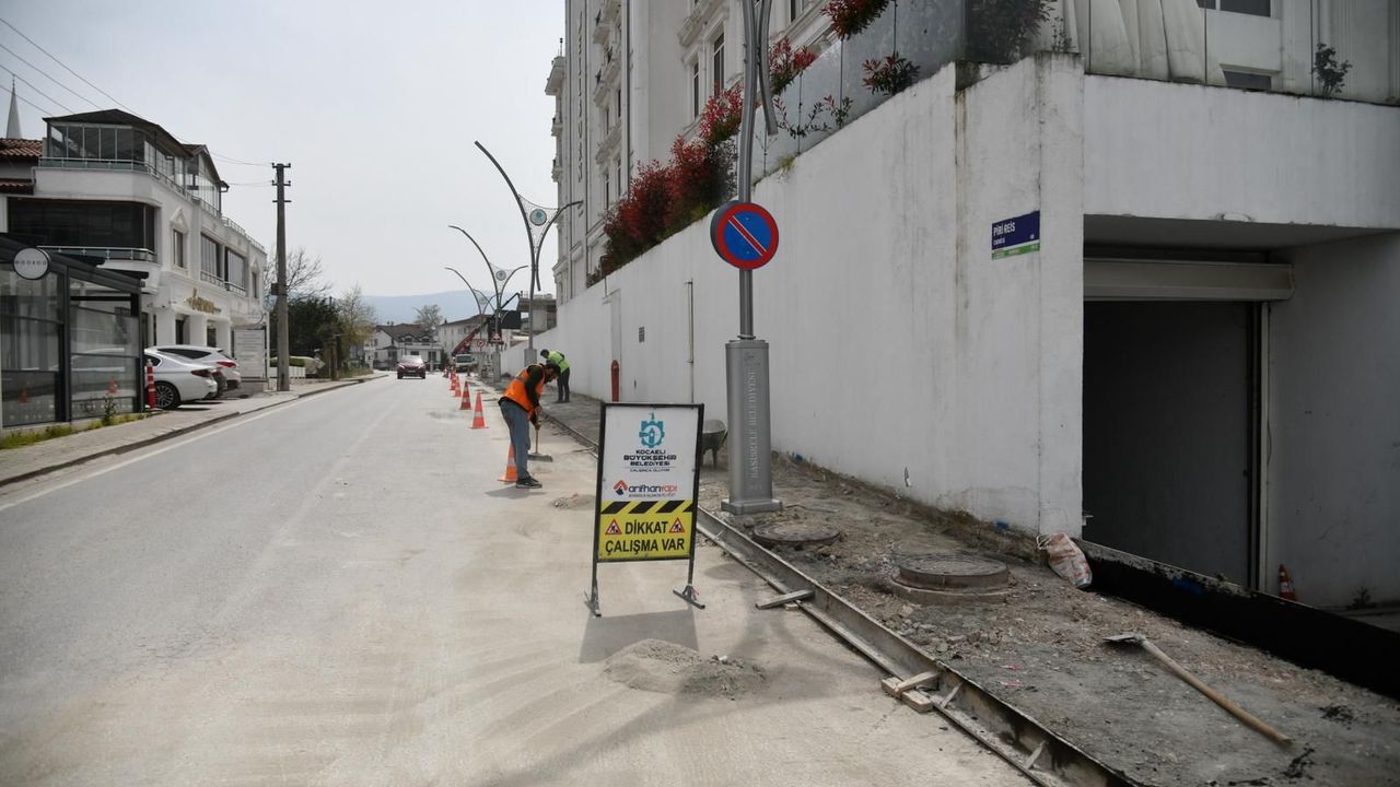 Başiskele Sahili'nde Trafik Düğümü Çözülüyor: Liman Caddesi Artık Tek Yön