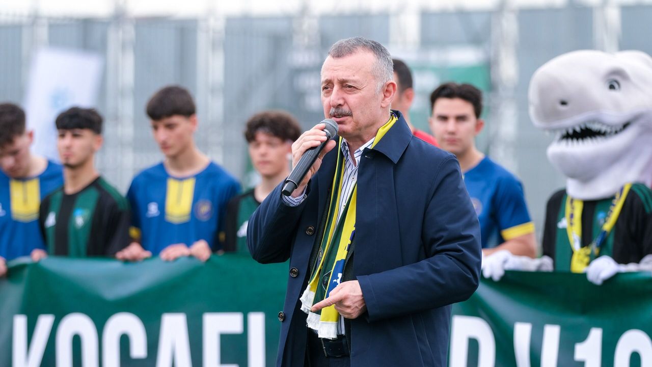 Başkan Büyükakın: “Bu Sahada Sadece Futbol Değil, Kardeşlik ve Tarih Var”