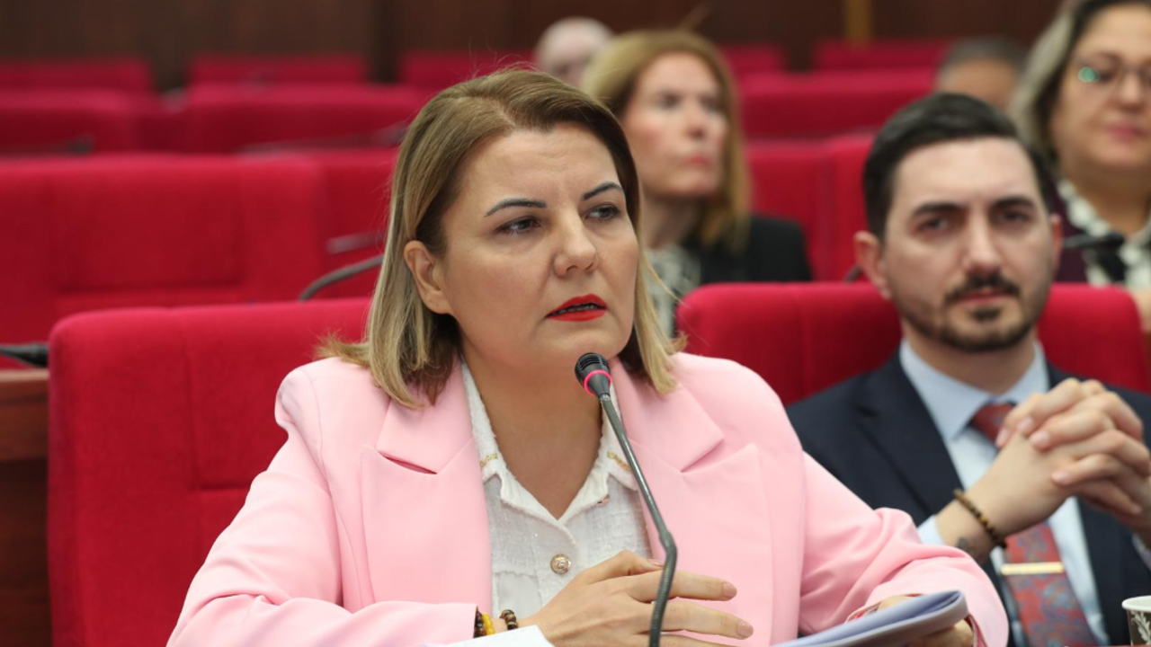 İzmit Belediyesi Üreten ve Tasarruflu Belediyecilik Anlayışıyla Öne Çıkıyor