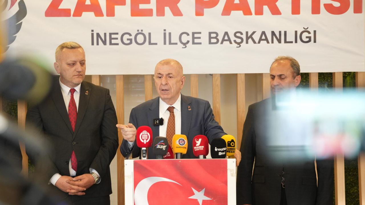 Ümit Özdağ "Okullardaki Şiddet Polisle Değil, Bilimle Çözülür"