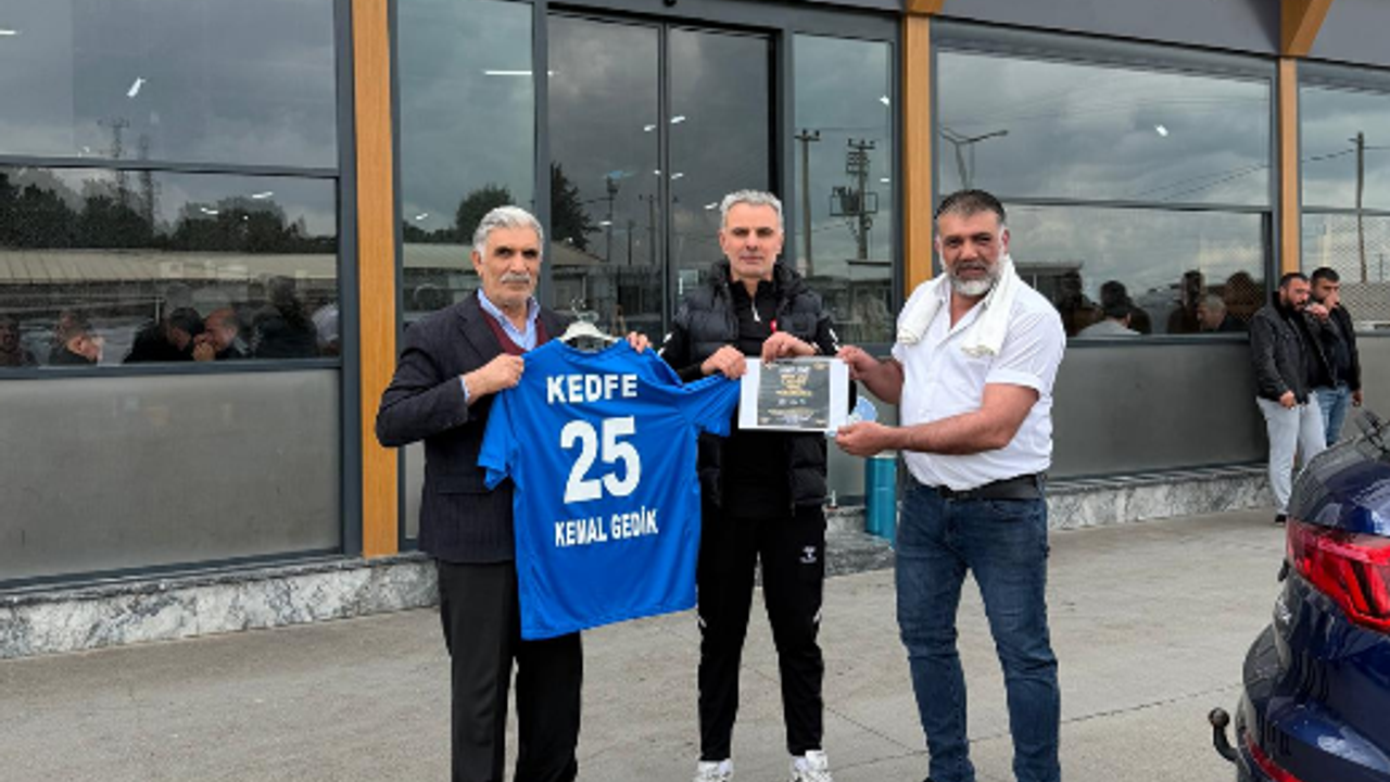 Erzurumspor Sevdalıları Edo Cağ Kebap’ta Buluştu: Şampiyonluk Coşkusu ve Dev Davet!
