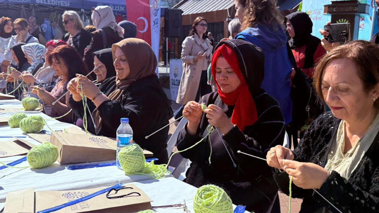 Değirmendere’de Görsel Şölen: 2. Geleneksel Örgü Şöleni Başladı!