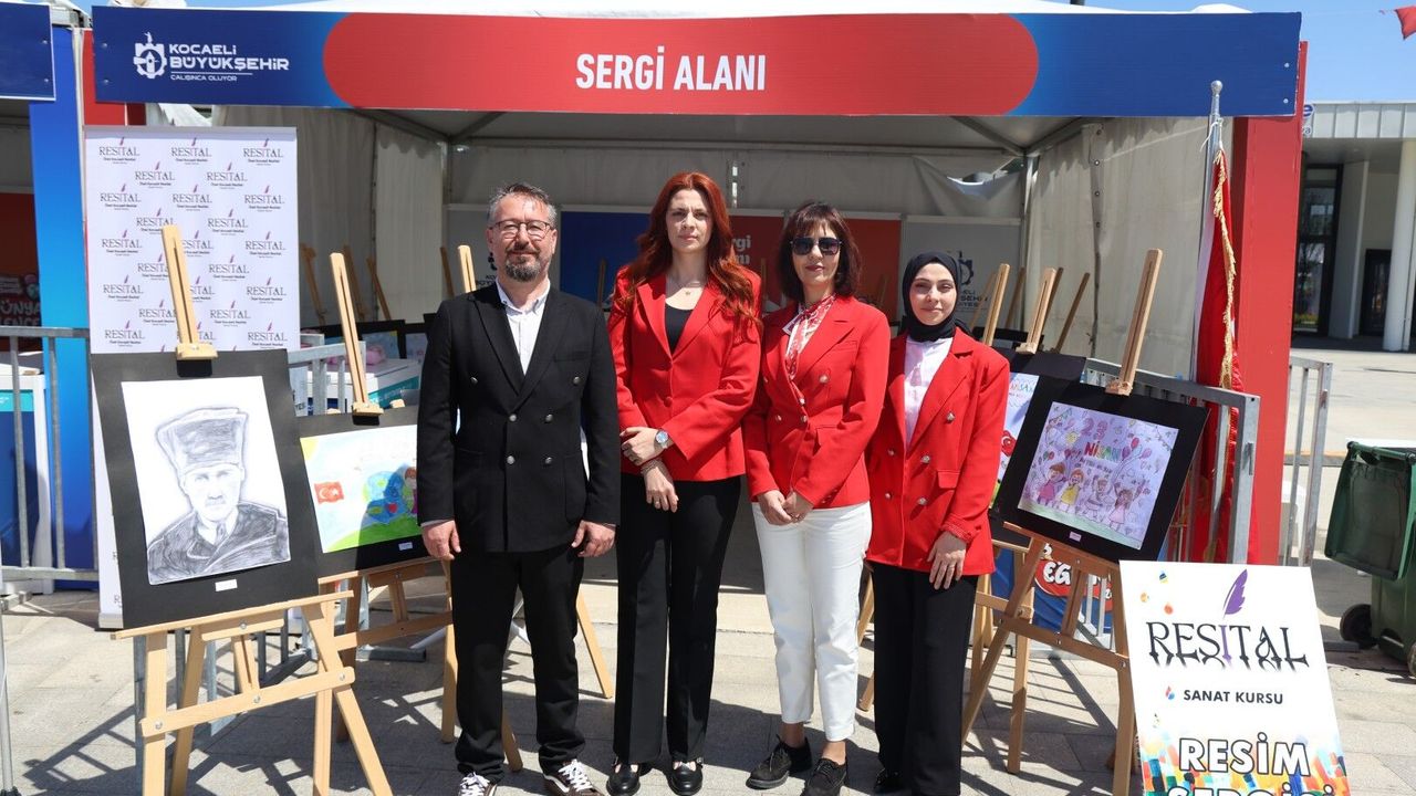 Büyükşehir Şenliğinde Görsel Şölen: Çocukların Gözünden 23 Nisan Eserleri Sergileniyor