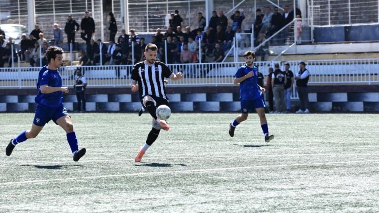 Derince’de Zafer Gecesi: Alikahyaspor Adını BAL Ligi’ne Yazdırdı!