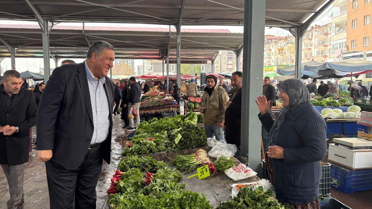 Ömer Fethi Gürer Pazarda İsyanı Dinledi: “Üreten, Satan, Alan Dertli!”