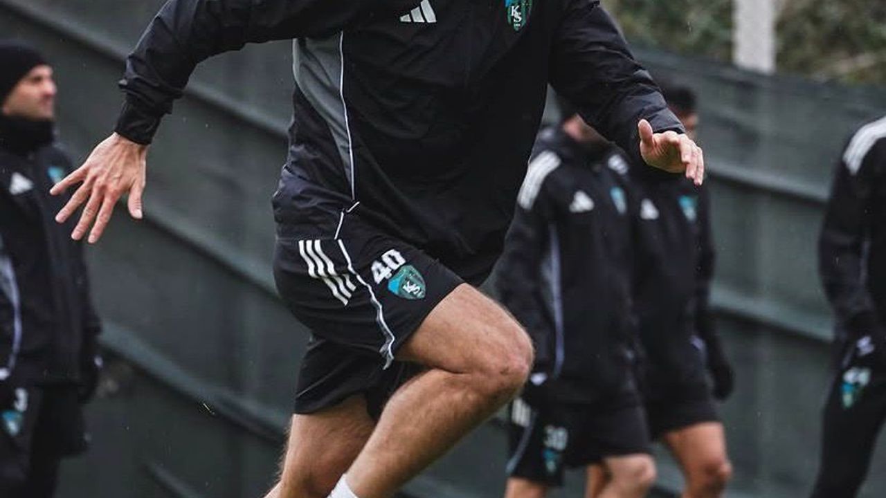 Kocaelispor’da Petković Krizi Ödeme ile Aşıldı