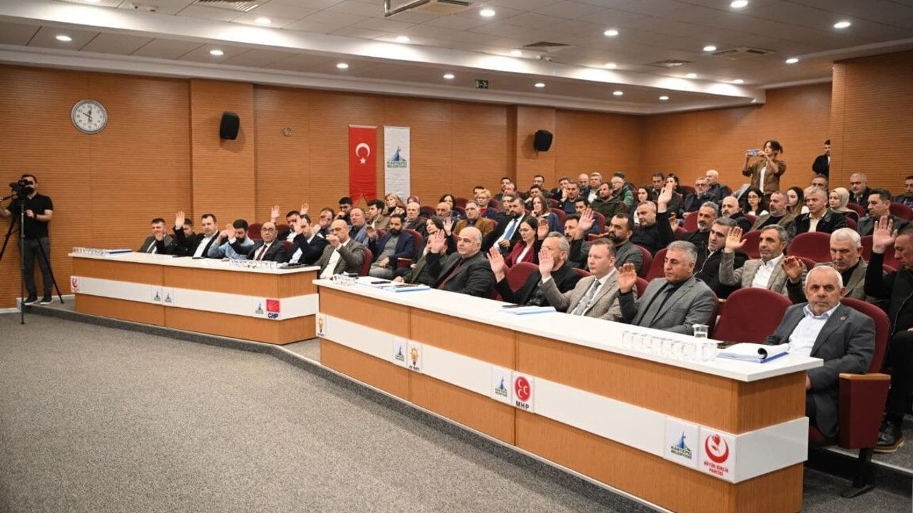Kartepe Belediye Meclisi’nde Komisyon ve Encümen Üyeleri Belirlendi