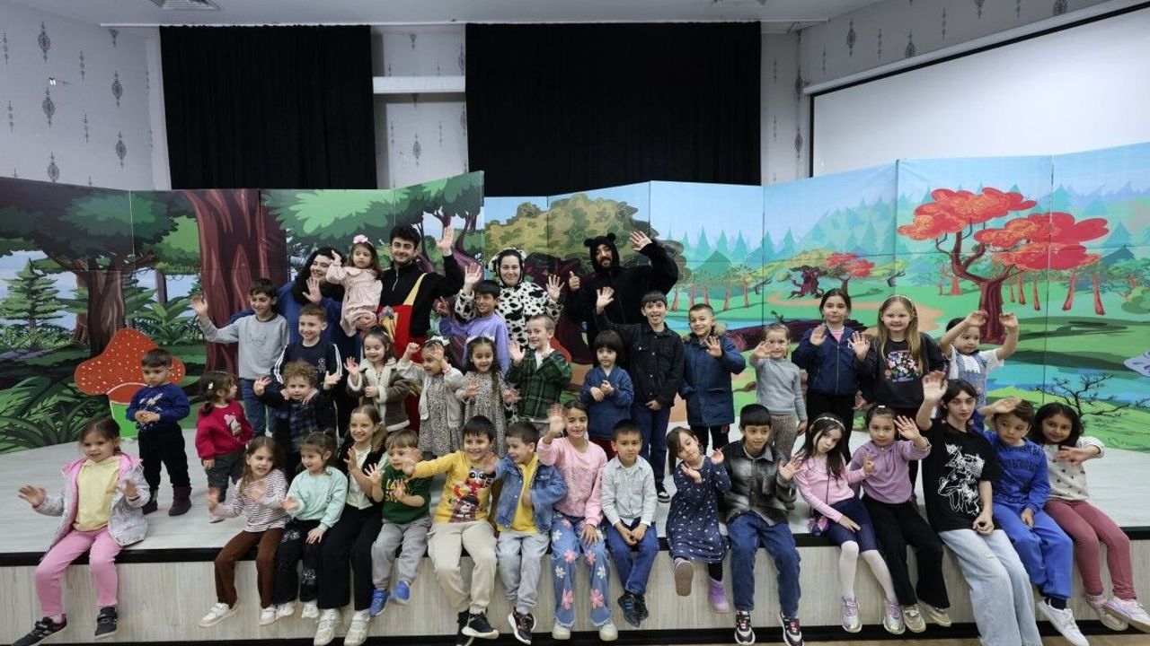 Kartepe’de Tiyatro Şöleni