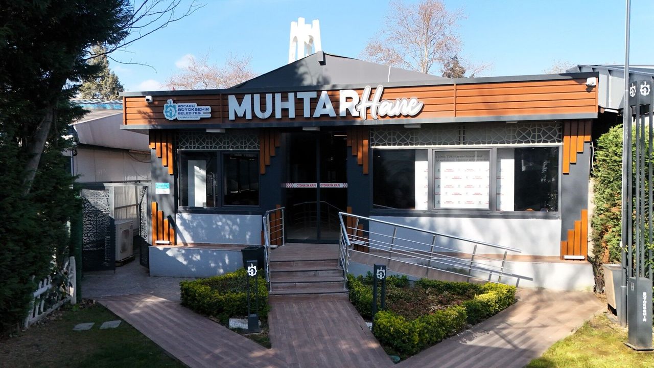 İzmit Sahilinde Muhtarların Buluşma Noktası: Muhtarhane’den Tam Not