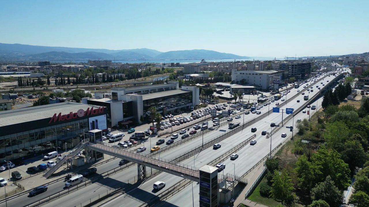 İkinci El Araba Fiyatına Sigorta: Trafik Sigortasında Nisan Ayarı Cüzdanları Kül Etti