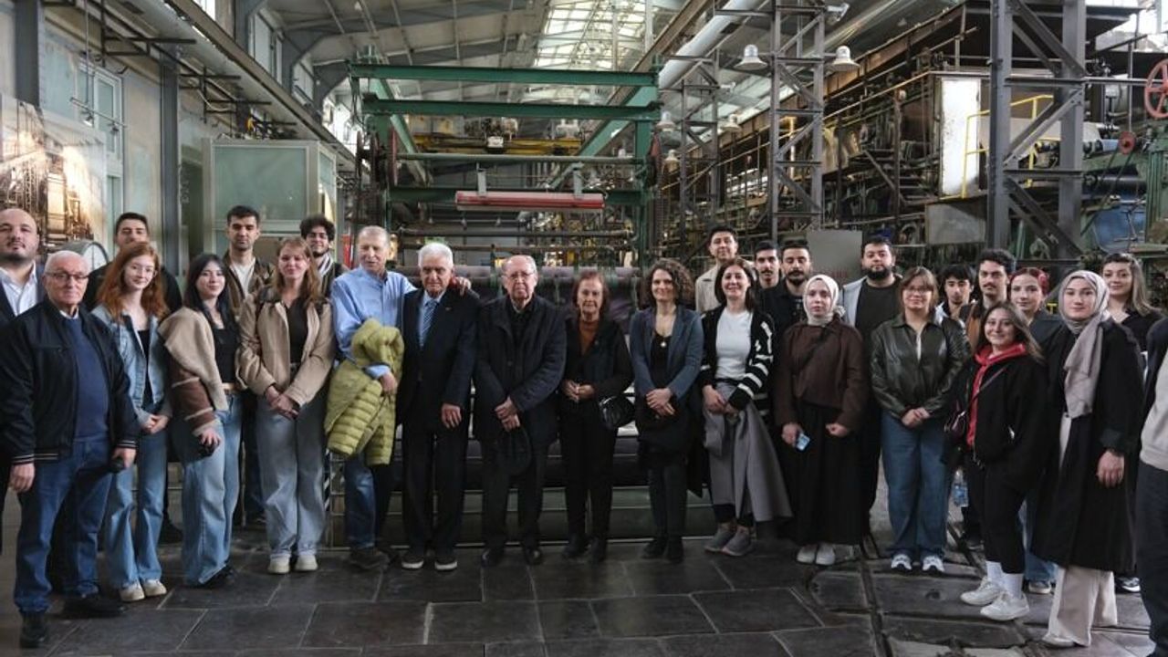 Bilimin İzinde,Tarihin Merkezinde Anlamlı Buluşma