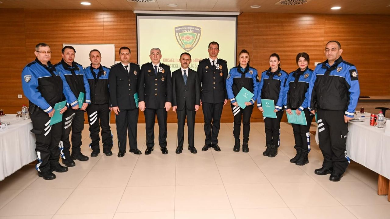 Toplum Destekli Polislere Başarı Belgeleri Vali Aktaş’tan