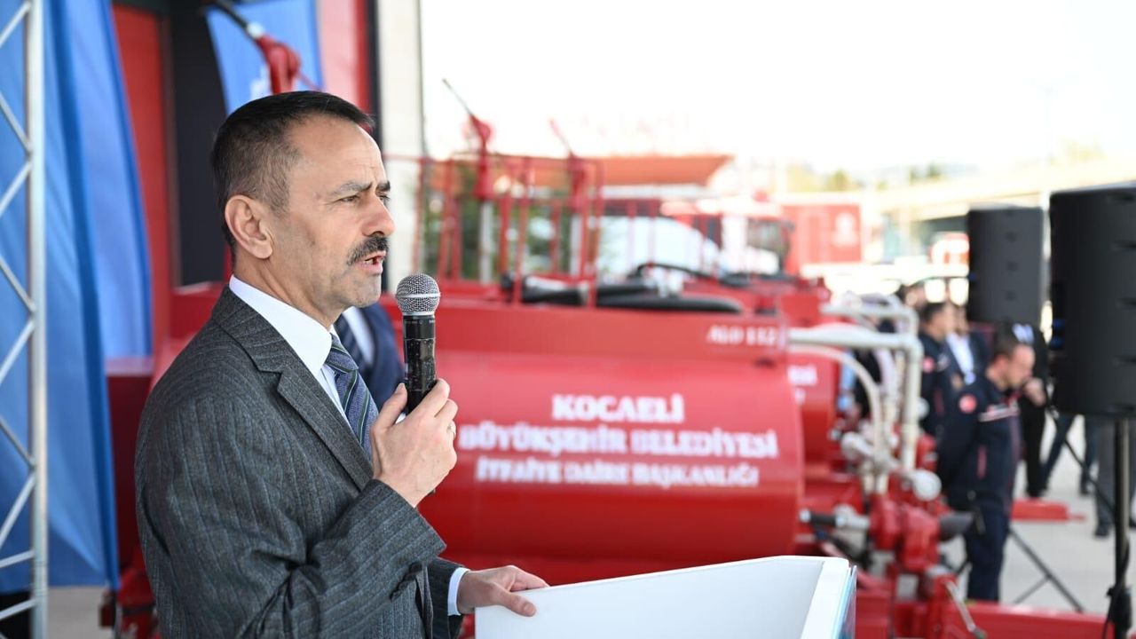 Kocaeli’de Yangın Söndürme Tankerleri Teslim Edildi