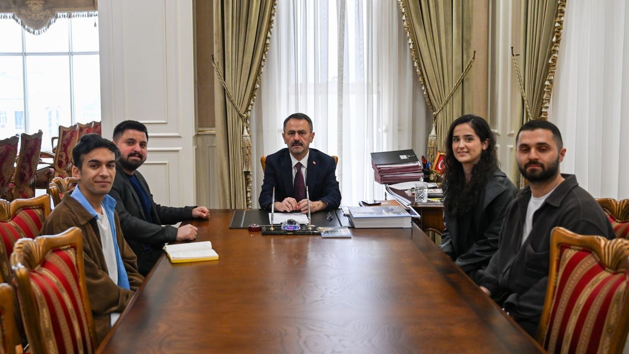 Kocaeli Genç Romanlar Sivil İnisiyatifi’nden Vali İlhami Aktaş’a Çözüm Odaklı Ziyaret