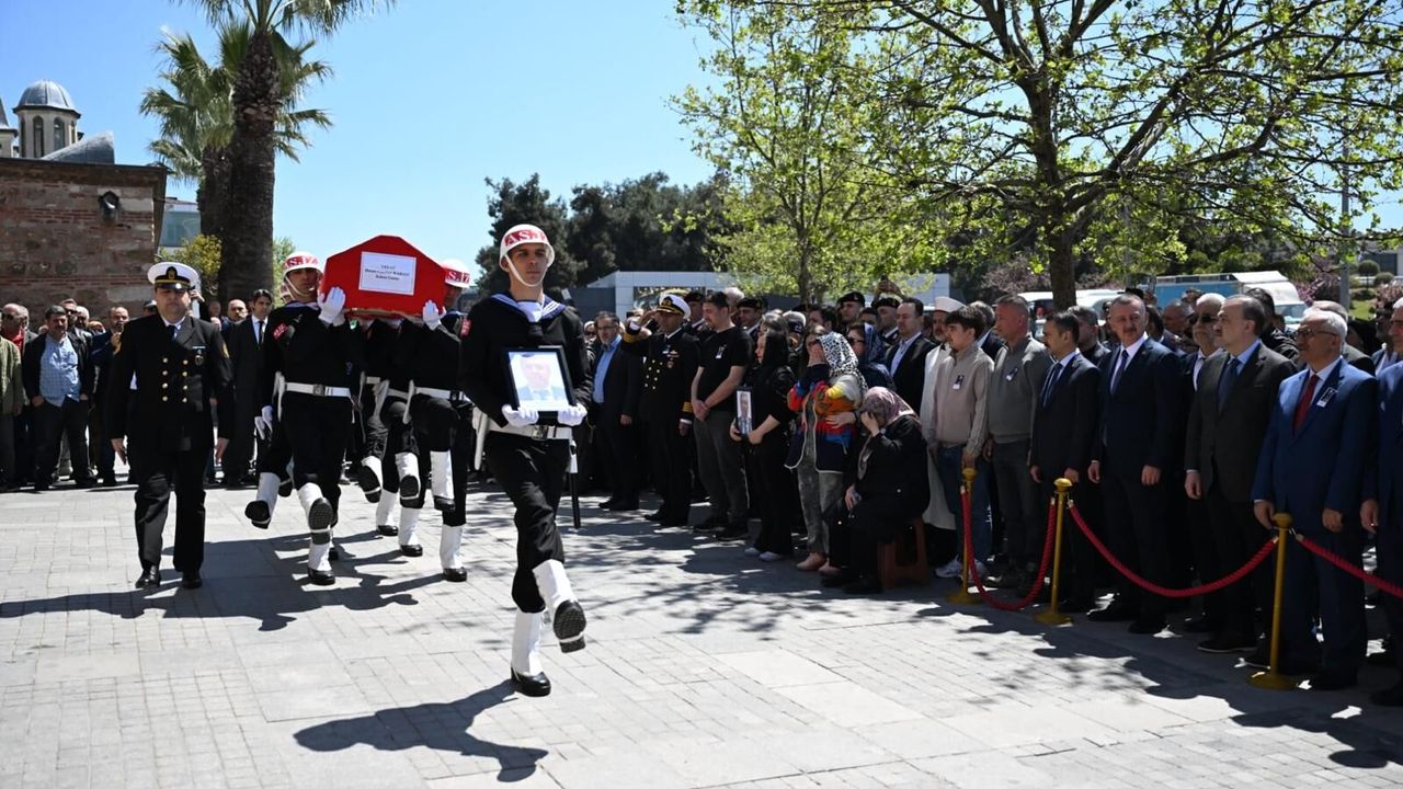 Gebze Kahramanına Veda Etti: Kıbrıs Gazisi Hasan Cumhur Karasu Defnedildi