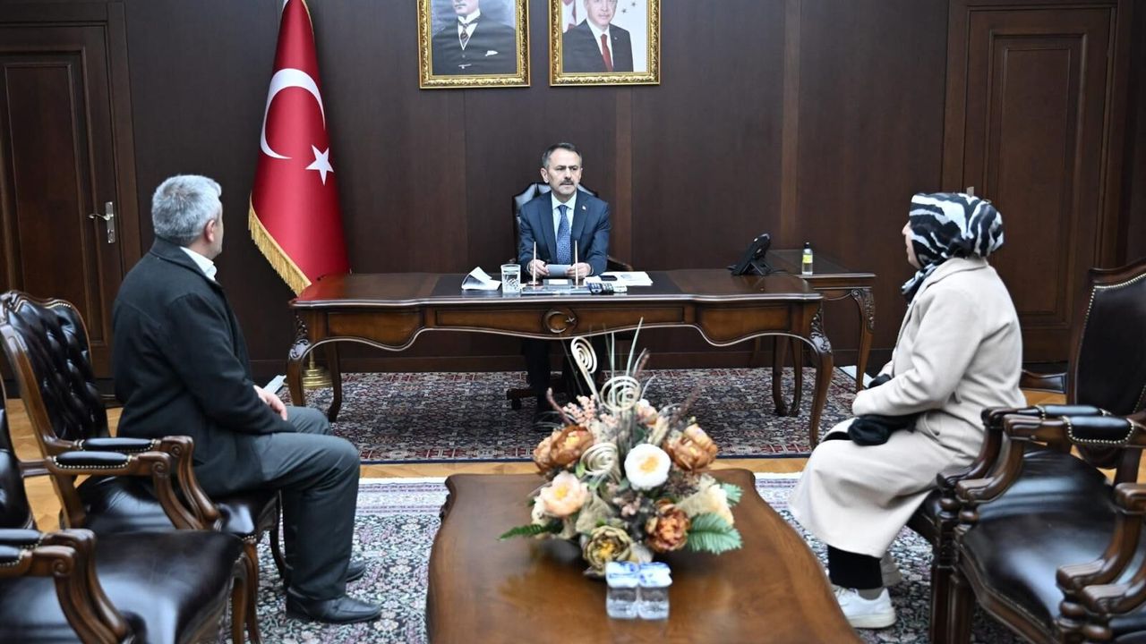 Vali İlhami Aktaş, Gebze’de Vatandaşların Taleplerini Dinledi