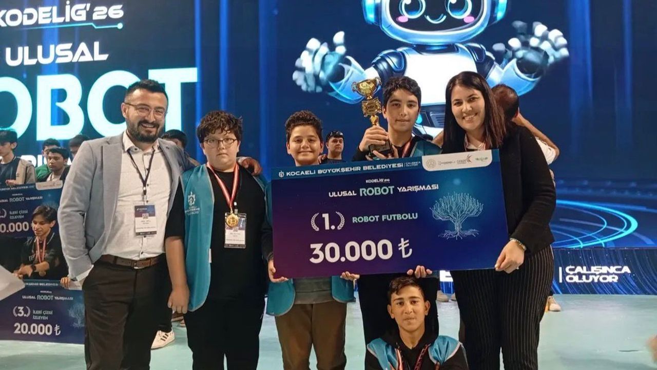 Robotik Futbolun "Şampiyonlar Ligi"nde Kupa Gölcük’ün