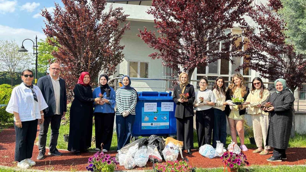 Akyazı KYK’da Gençlerin Doğa Seferberliği: Bahçe Rengarenk Çiçeklerle Donatıldı!