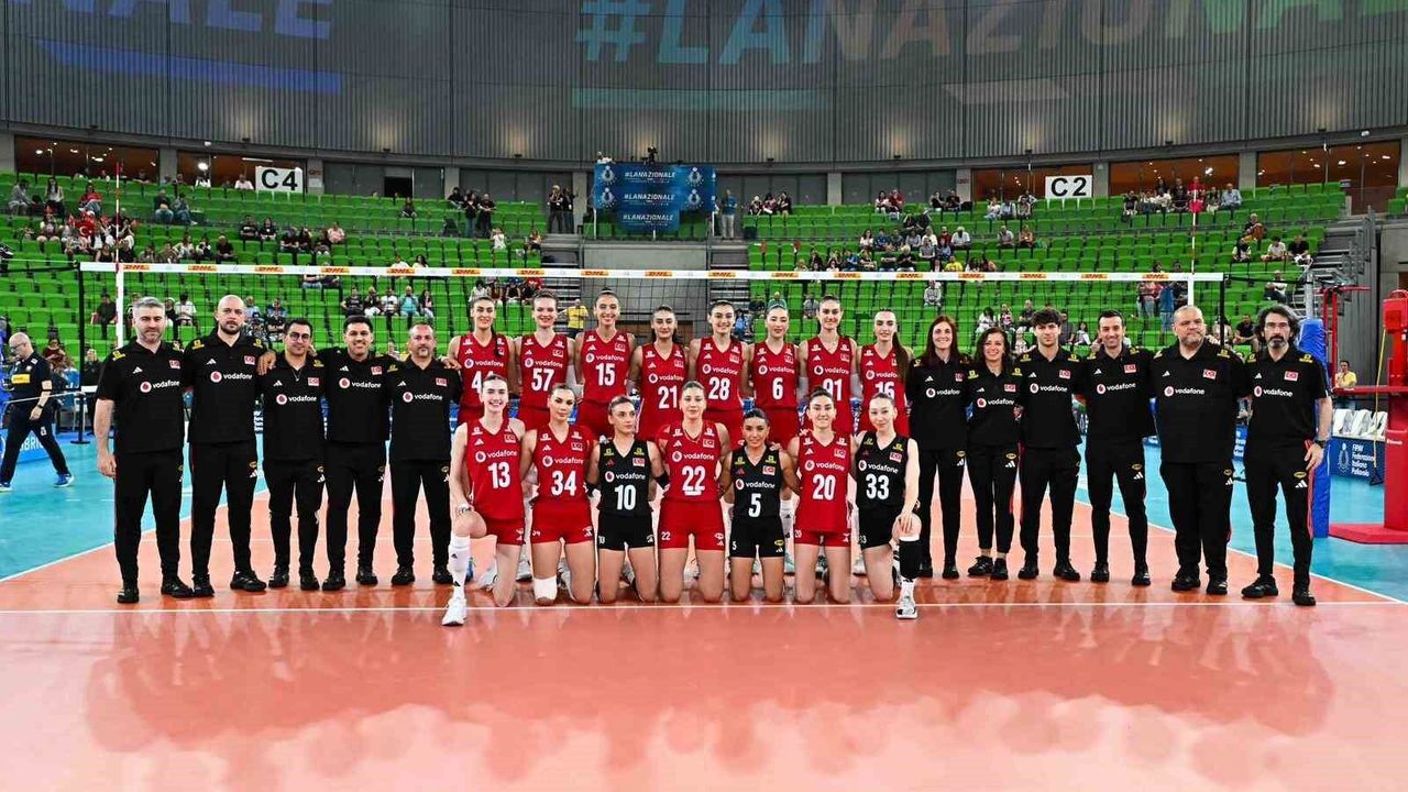 Milletler Ligi'nde mücadele edecek A Milli Kadın Voleybol Takımı'nın kadrosu açıklandı