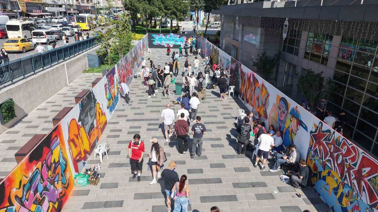 'Sokak Stili Graffiti Festivali' renkli görüntülere sahne oldu