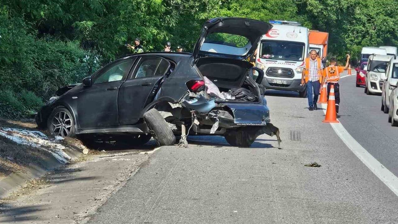 TEM Otoyolu’nda Bayram Kazası: 3 Kişi Yaralandı