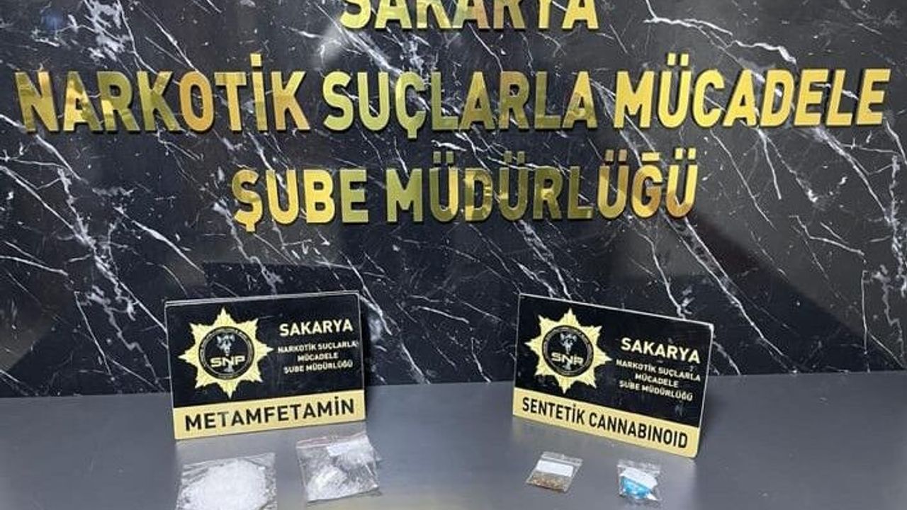 Uyuşturucu sevkiyatı otoyol gişesinde engellendi: 2 tutuklama