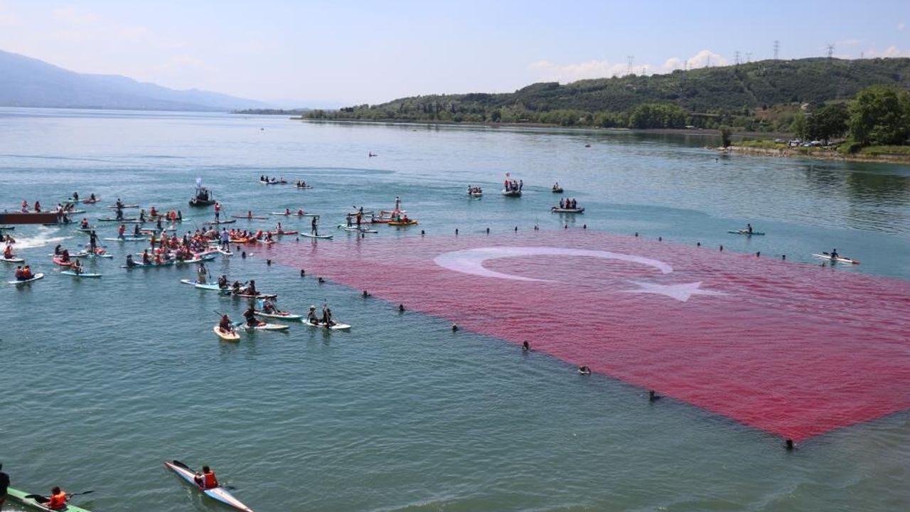 Sapanca Gölü’nde Gurur Dolu Anlar Yaşandı