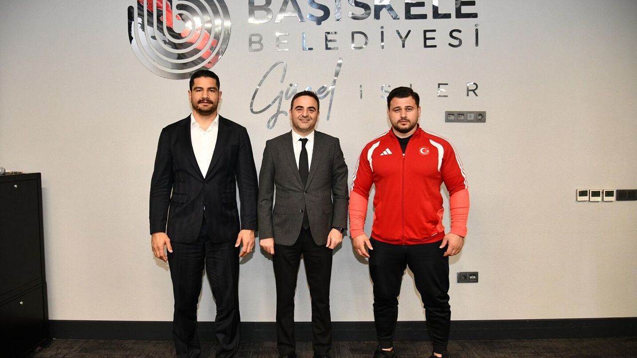 Dünya ve Olimpiyat Şampiyonları Başiskele’de: Taha Akgül ve Rıza Kayaalp’ten Ziyaret