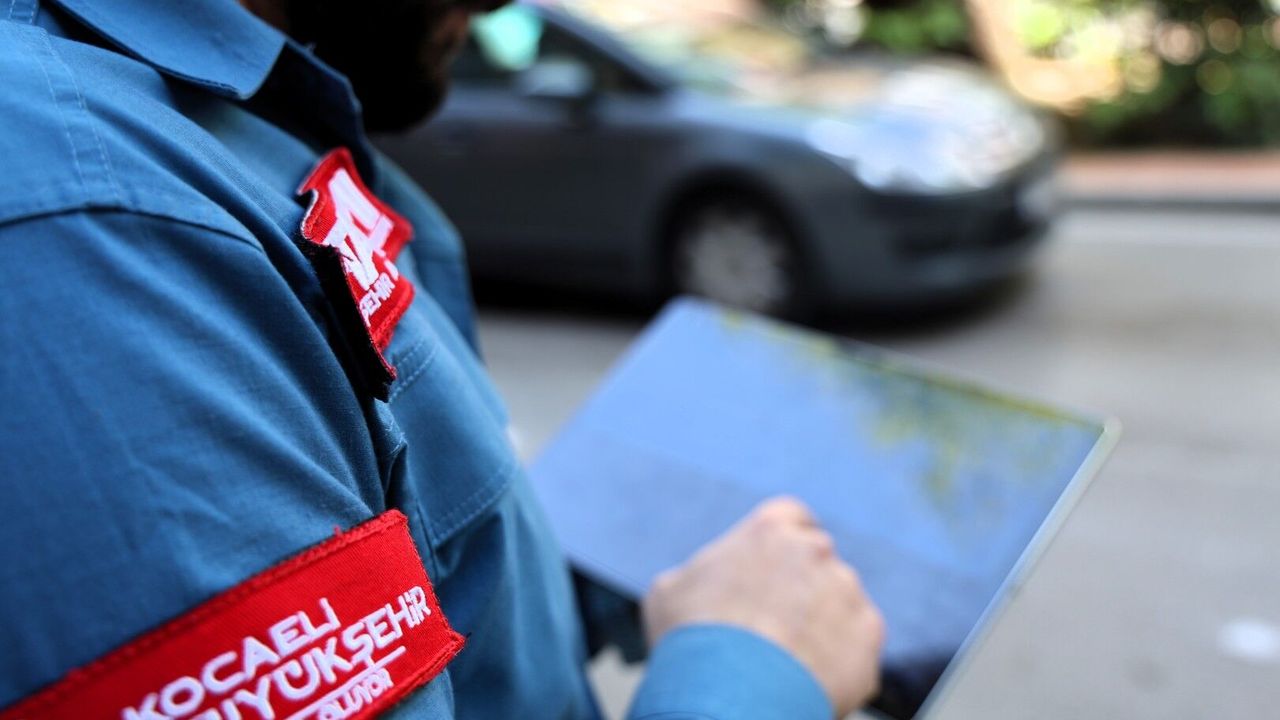 Sokak Sokak Tarama: Kaldırımdan Bordüre, Yoldan Yaya Geçidine Her Nokta Mercek Altında